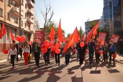 Первомайское шествие и митинг в Астрахани Первомайское шествие и митинг в Астрахани