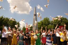 При поддержке КПРФ в Астраханской научной библиотеке прошла гражданско-патриотическая акция «Мы помним» При поддержке КПРФ в Астраханской научной библиотеке прошла гражданско-патриотическая акция «Мы помним»
