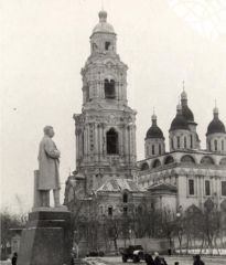19010
